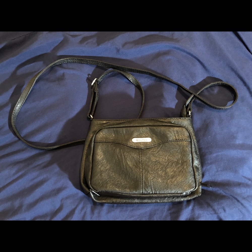 Black Cross-Body Purse 🖤